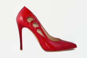 2502 czerwone szpilki