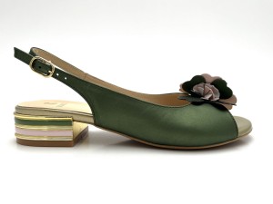 2685  sandały z ozdobą