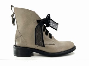 2745 botki  zapinane na zamek