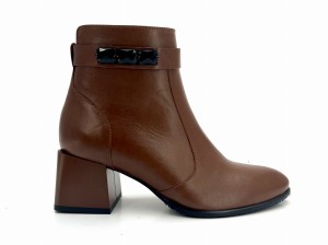 2752 botek w  rudym kolorze